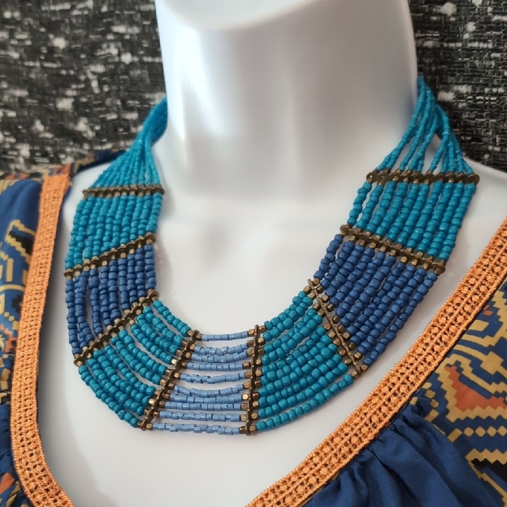 Vibrant Turquoise Beaded Necklace - Picture 2 of 4